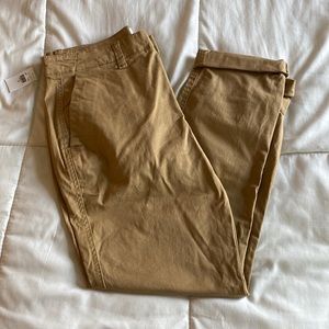 Gap girlfriend khaki NWT